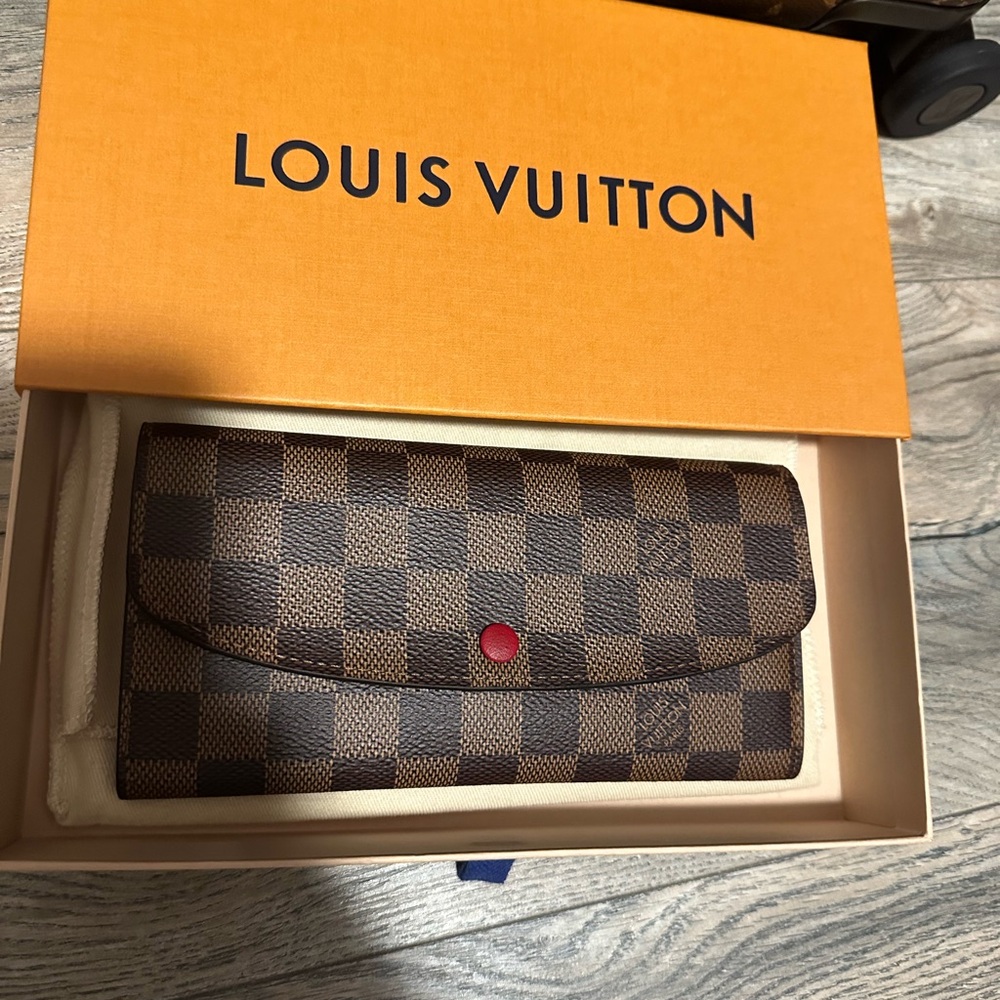 Louis Vuitton Emilie Wallet in red damier AUTHENTIC